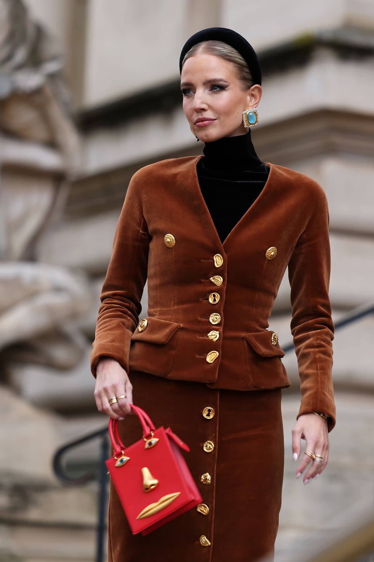 Leonie Hanne Arrives at Schiaparelli Fashion Show in Paris - 1