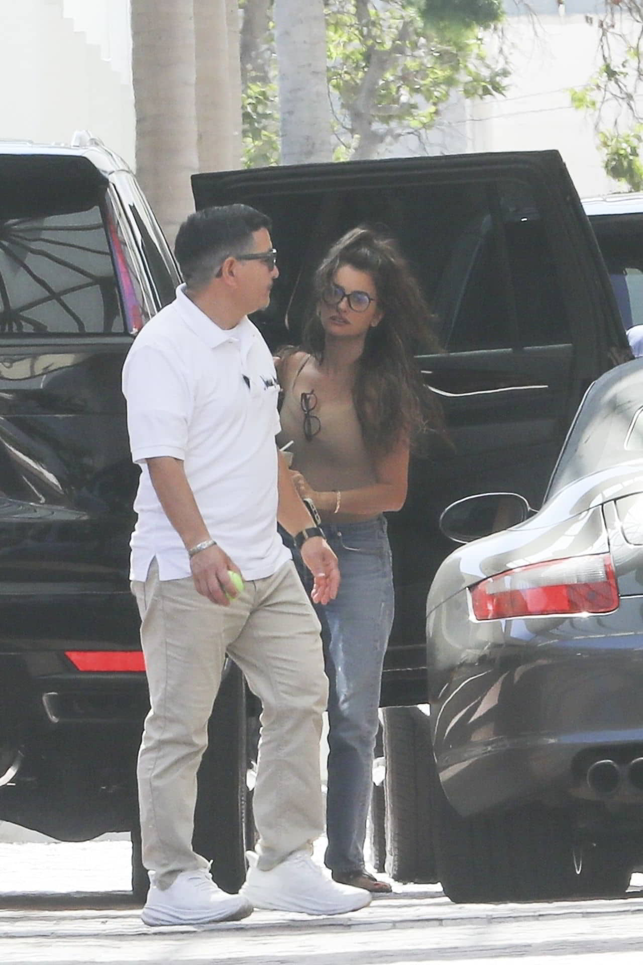 Penelope Cruz Arriving at Neiman Marcus in Beverly Hills - August 4, 2024 - 1