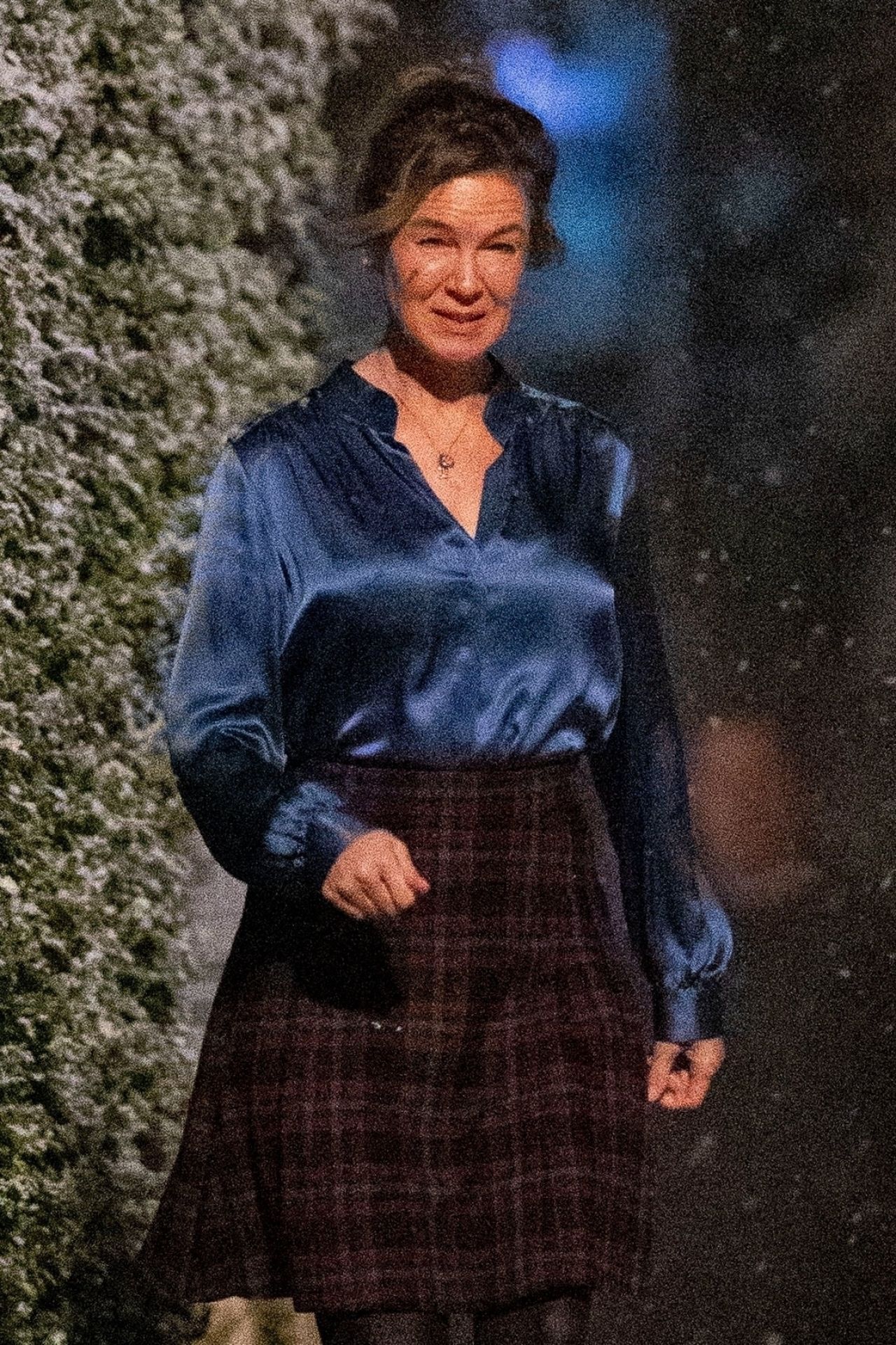 Renee Zellweger Filming Christmas Snow Scenes for the Fourth Bridget Jones Film in London - July 17, 2024 - 1